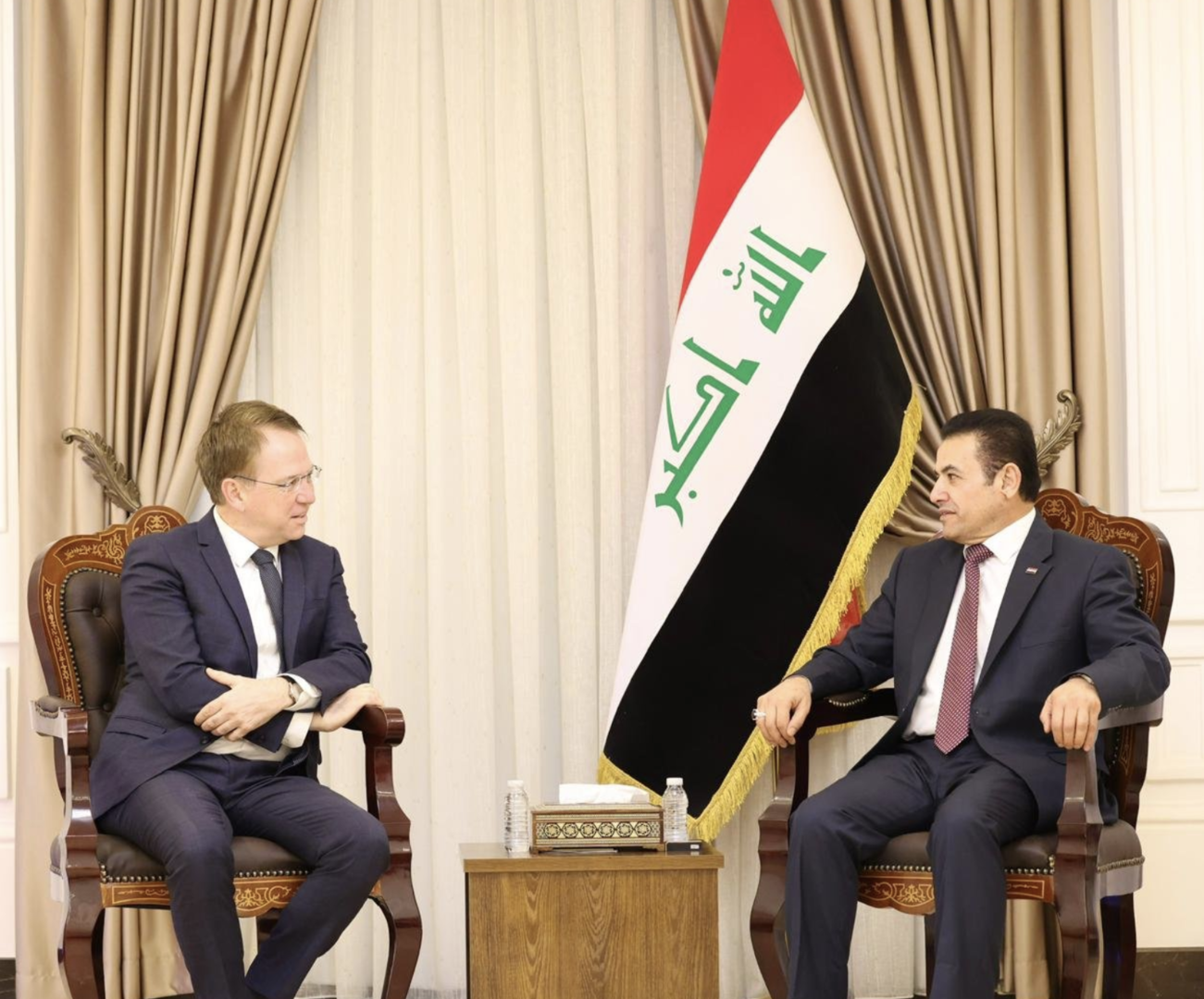 العراق يؤكد: الدستور يمنع استخدام اراضيه للاعتداء على دول اخرى