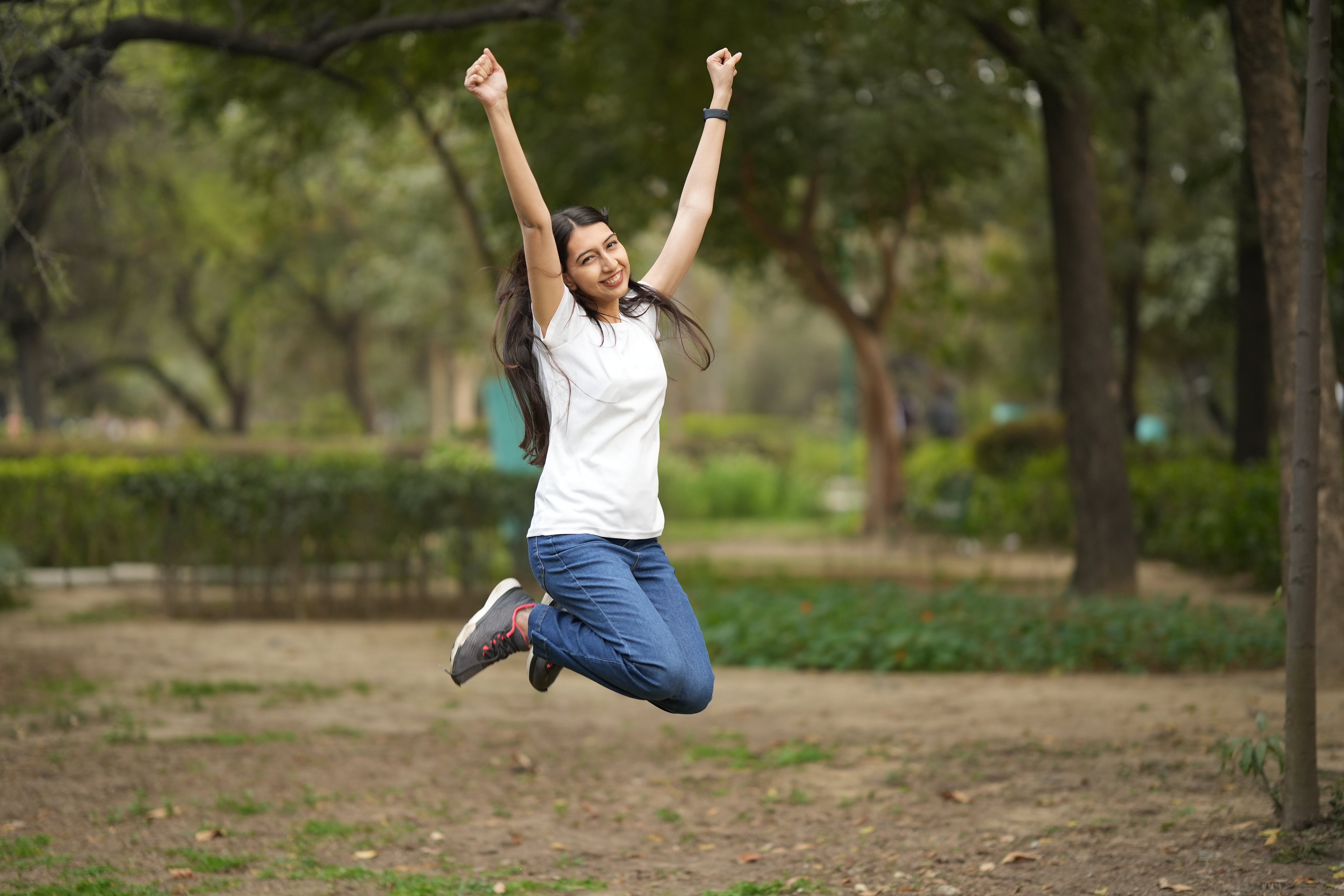 تحدي القفز الصباحي: فوائد ومخاطر التمرين الشائع